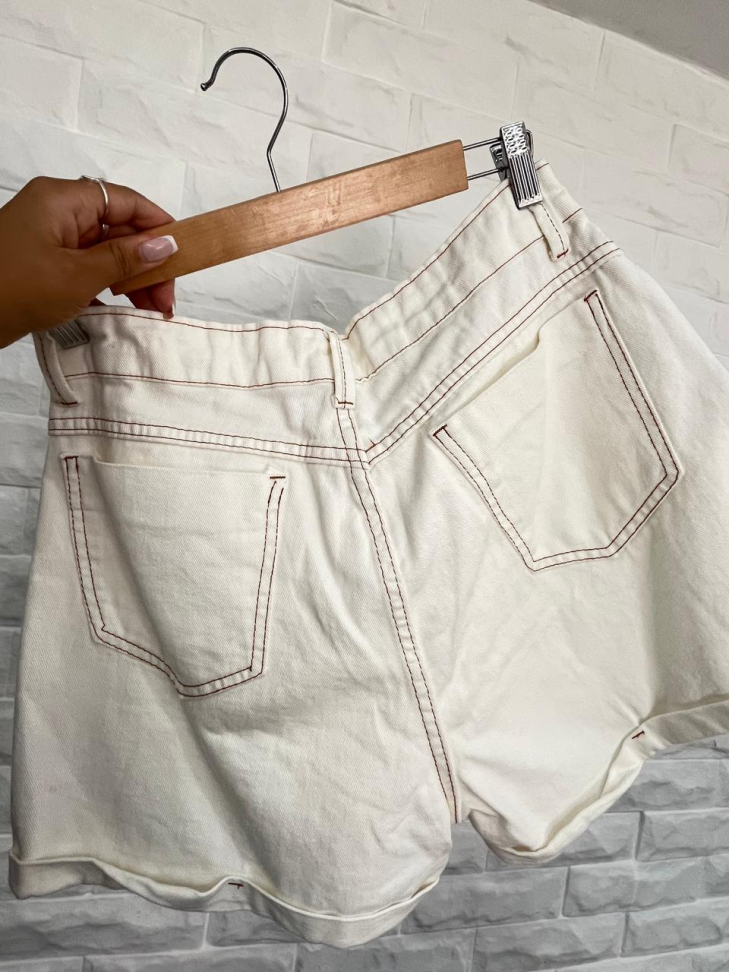 Short Jeans Off