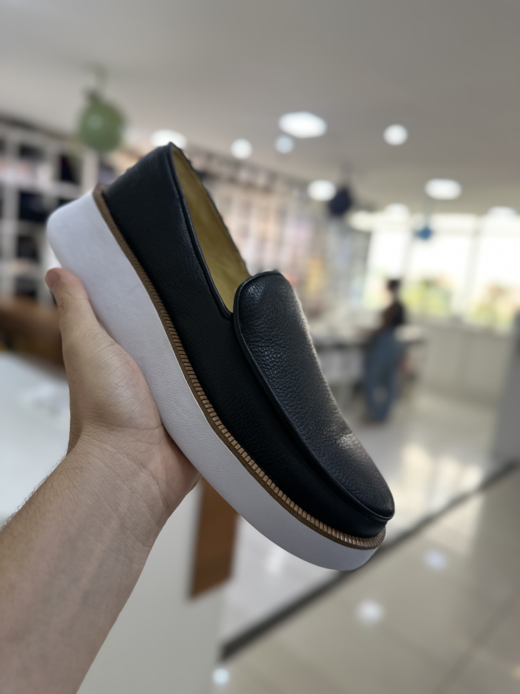 SNEAKRS PREMIUM W LIFE