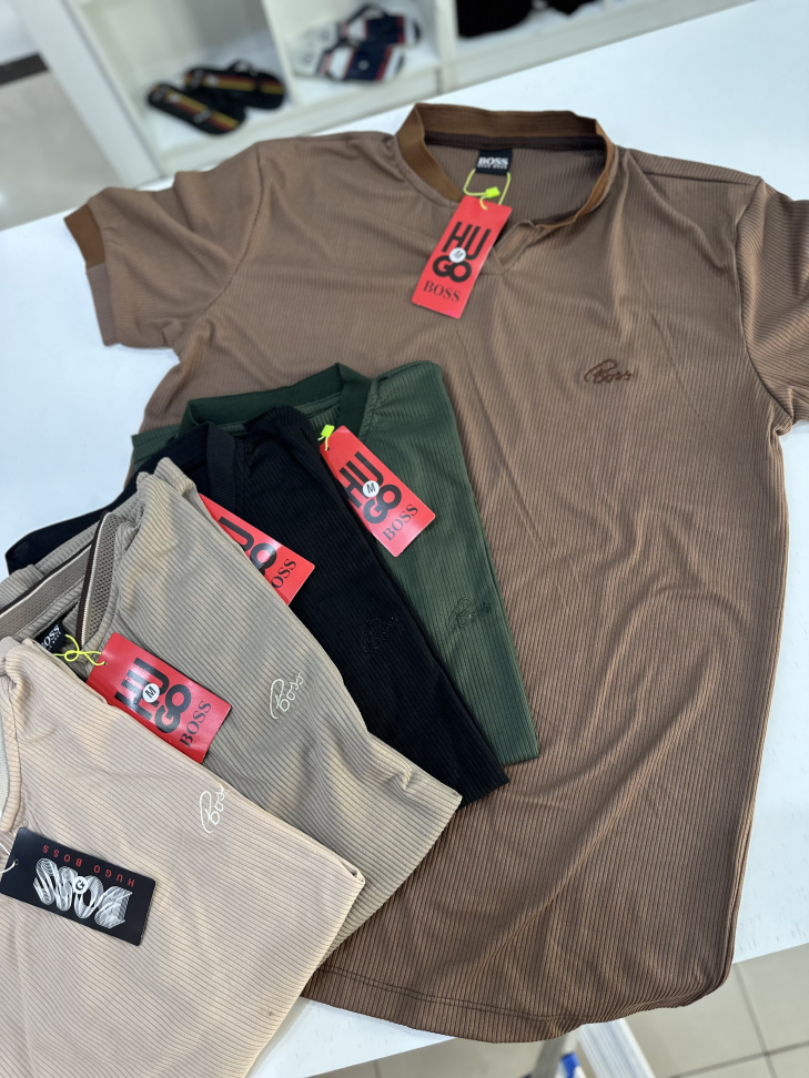 T-SHIRT DATALHES NA GOLA - #3