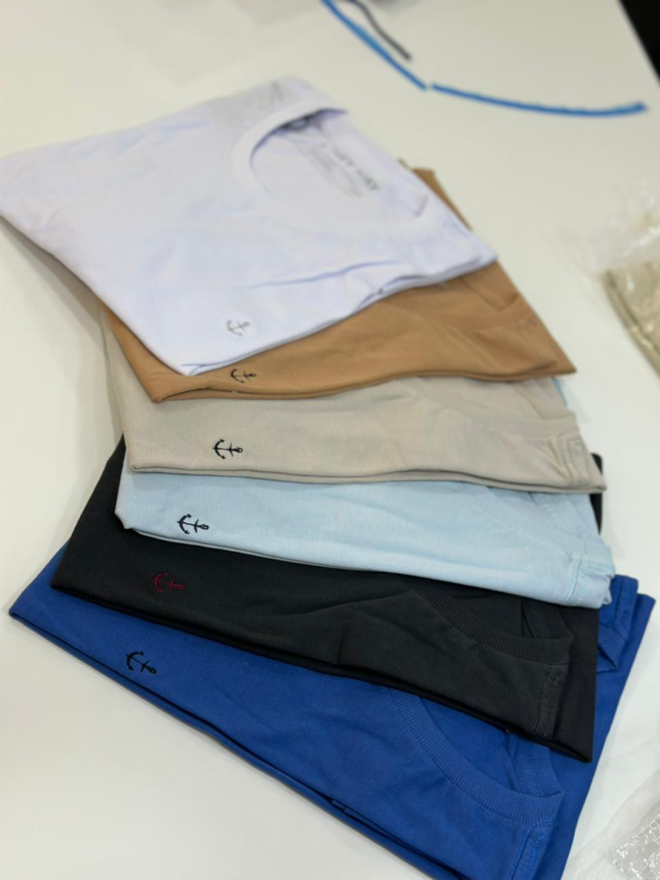 CAMISA BASICA PLUS SIZE TAMANHO:G1 AO G3