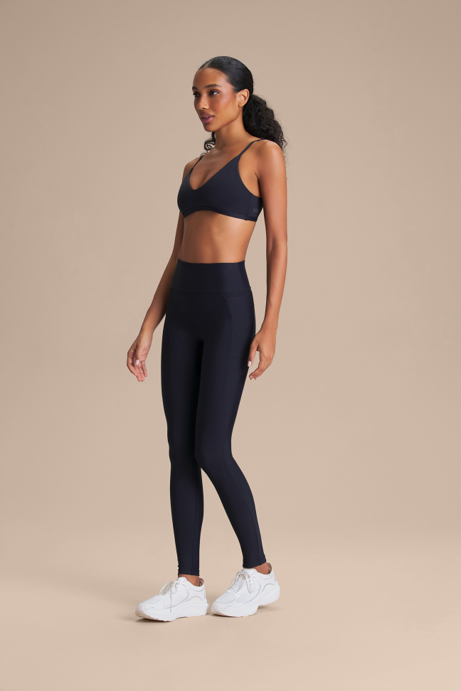 Top Fitness Feminino LIVE! Slim BT Sense® Preto com Bojo Removível e UV 50+