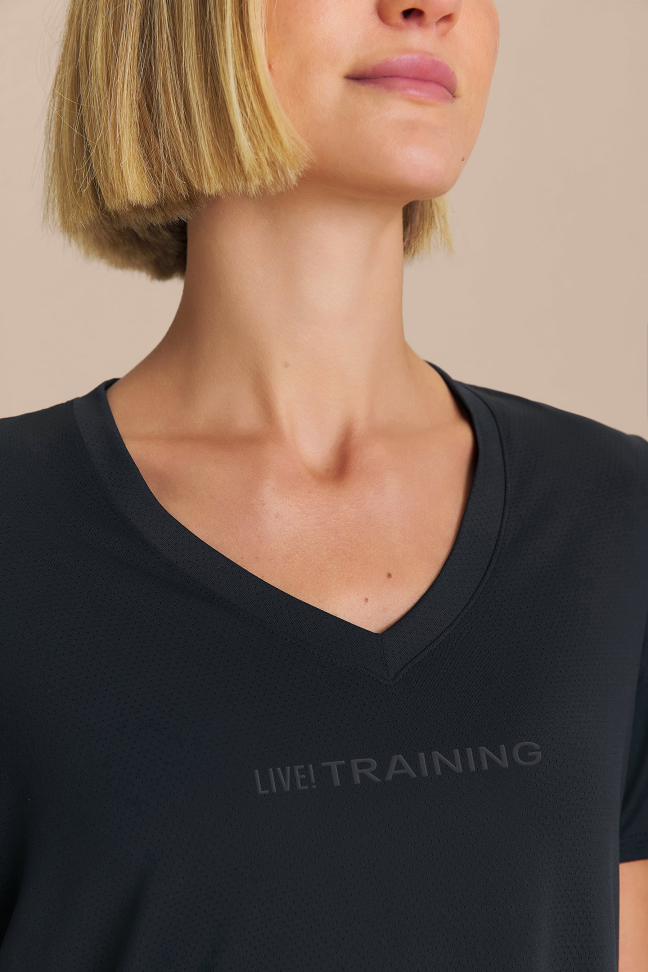 Camiseta V Training Action Preta LIVE!