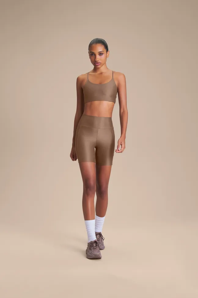 Bermuda Fitness Feminina LIVE! Allure® Adaptiv Mountain Grey com Bolsos e UV 50+