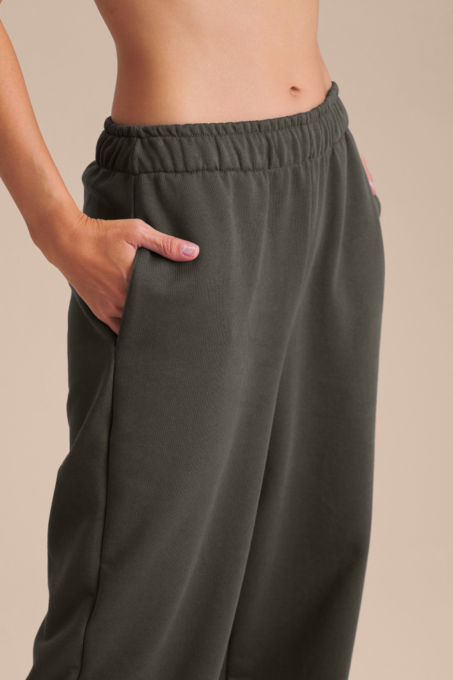 Calça Jogger Feminina LIVE! Welfare Obsidian Grey com Bolsos