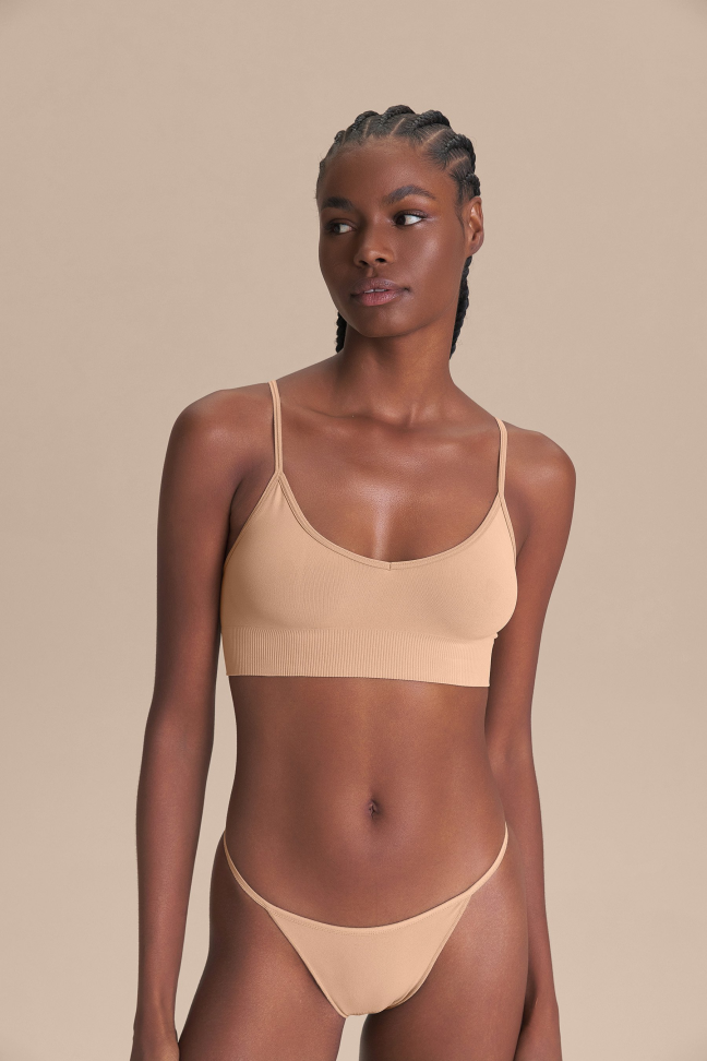 Top Curve Seamless Venus LIVE!