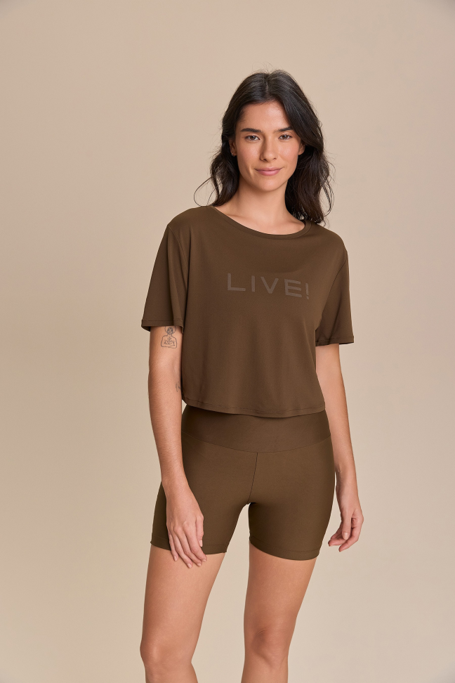 Camiseta Cropped LIVE! Comfort Nutmeg