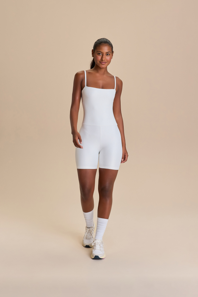 Macaquinho Shorts Allure® Adaptiv Branco LIVE!