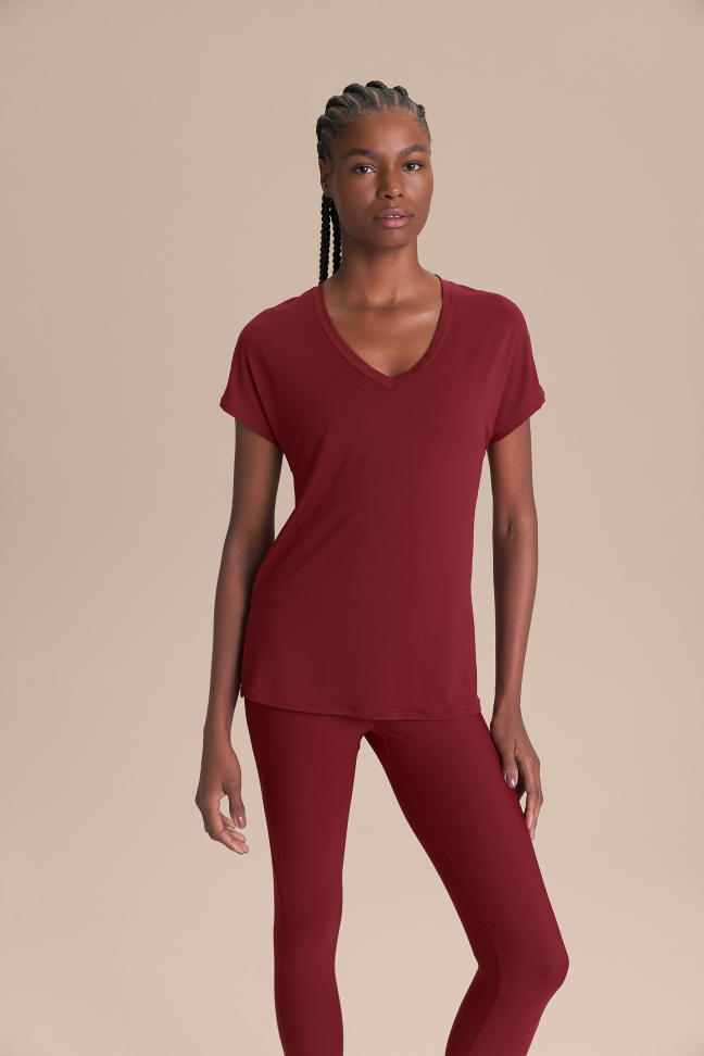 Camiseta V Comfort  Crimson LIVE!