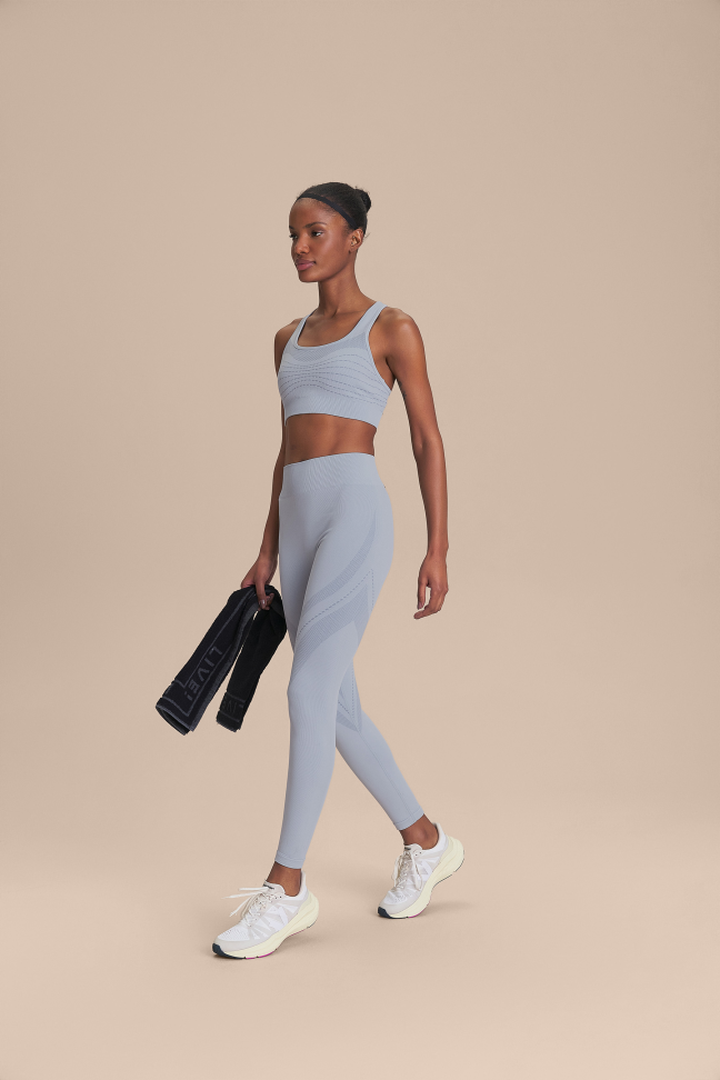 Top Sculpt Seamless Breeze Blue Plunge LIVE! - #4