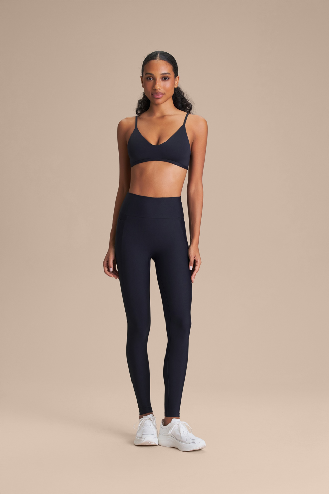 Top Fitness Feminino LIVE! Slim BT Sense® Preto com Bojo Removível e UV 50+