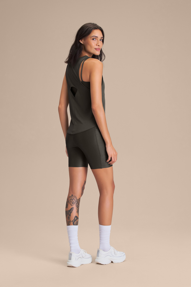 Bermuda Fitness Feminina LIVE! Allure® Adaptiv Obsidian Grey - #3