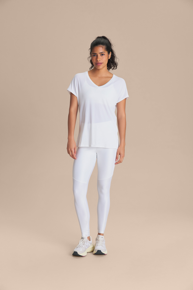 Camiseta V Comfort White Branco LIVE!