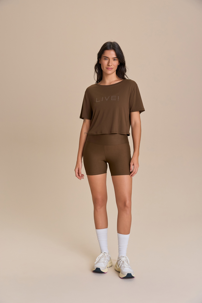 Camiseta Cropped LIVE! Comfort Nutmeg