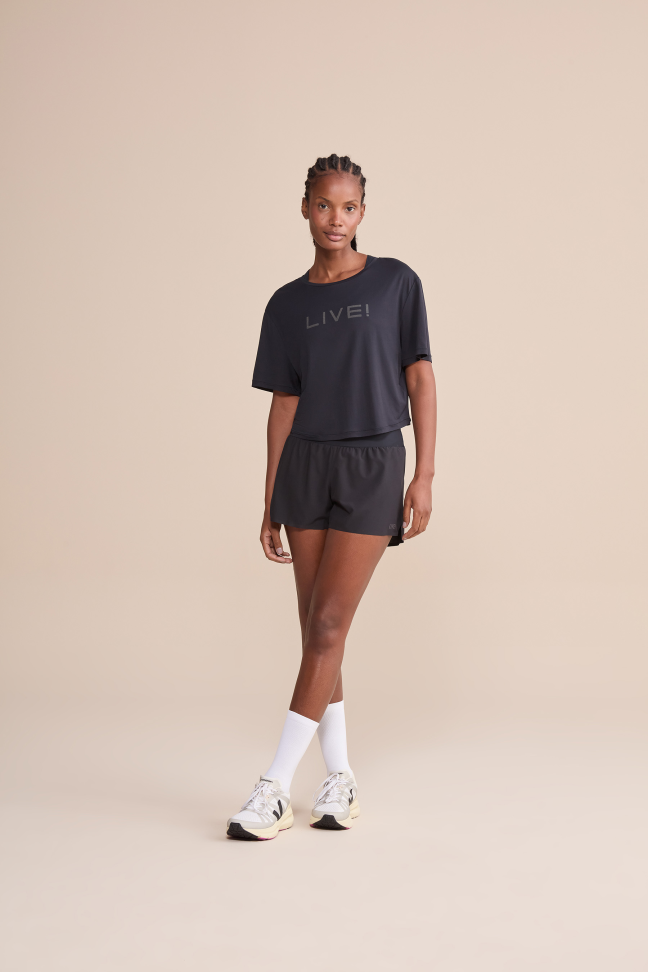 Camiseta Cropped LIVE! Comfort Noir Black Preto