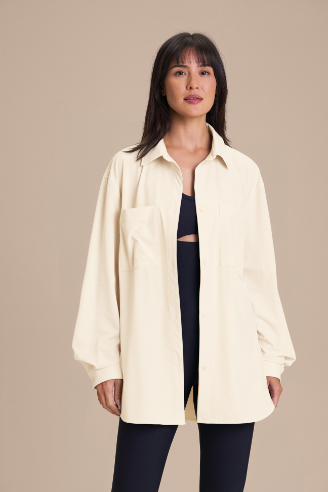 Camisa Feminina LIVE! Lite Tech Off White Oversized com Bolsos