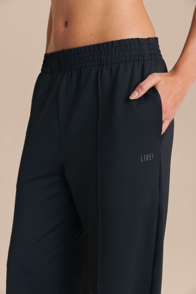 Calça Loose Sense® Preta LIVE!