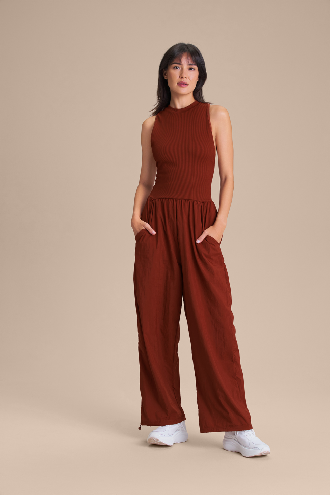 Macacão Feminino LIVE! Mesh Nylon Net Rust Red com Bolsos e Quick Dry