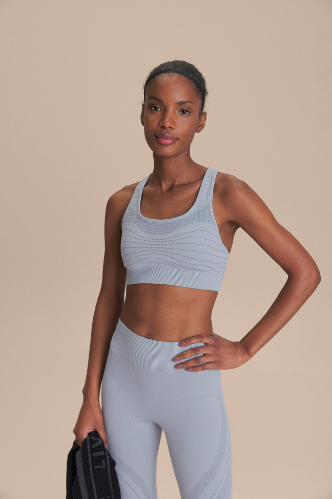 Top Sculpt Seamless Breeze Blue Plunge LIVE!
