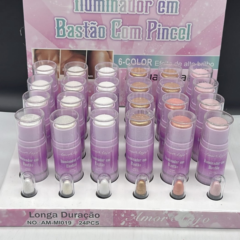 Iluminador em bastão com Pincel