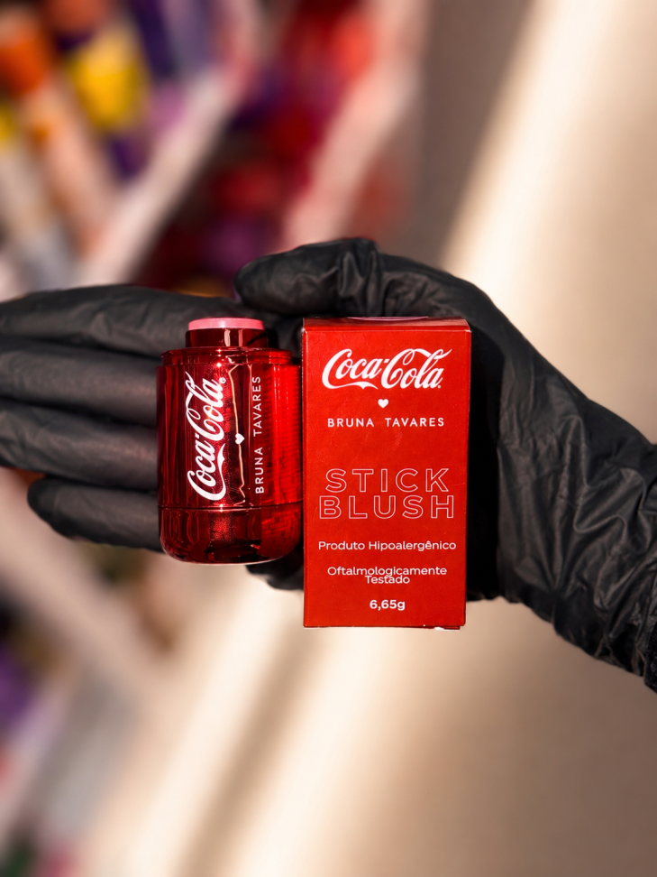 Stick Blush Bruna Tavares x Coca cola