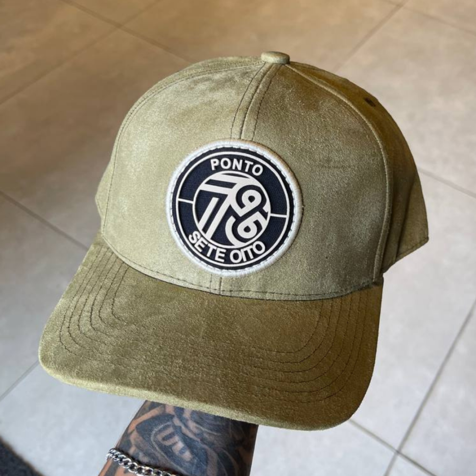 BONÉ MASCULINO PONTO 78 NOBUCK OLIVE – PREMIUM EDITION