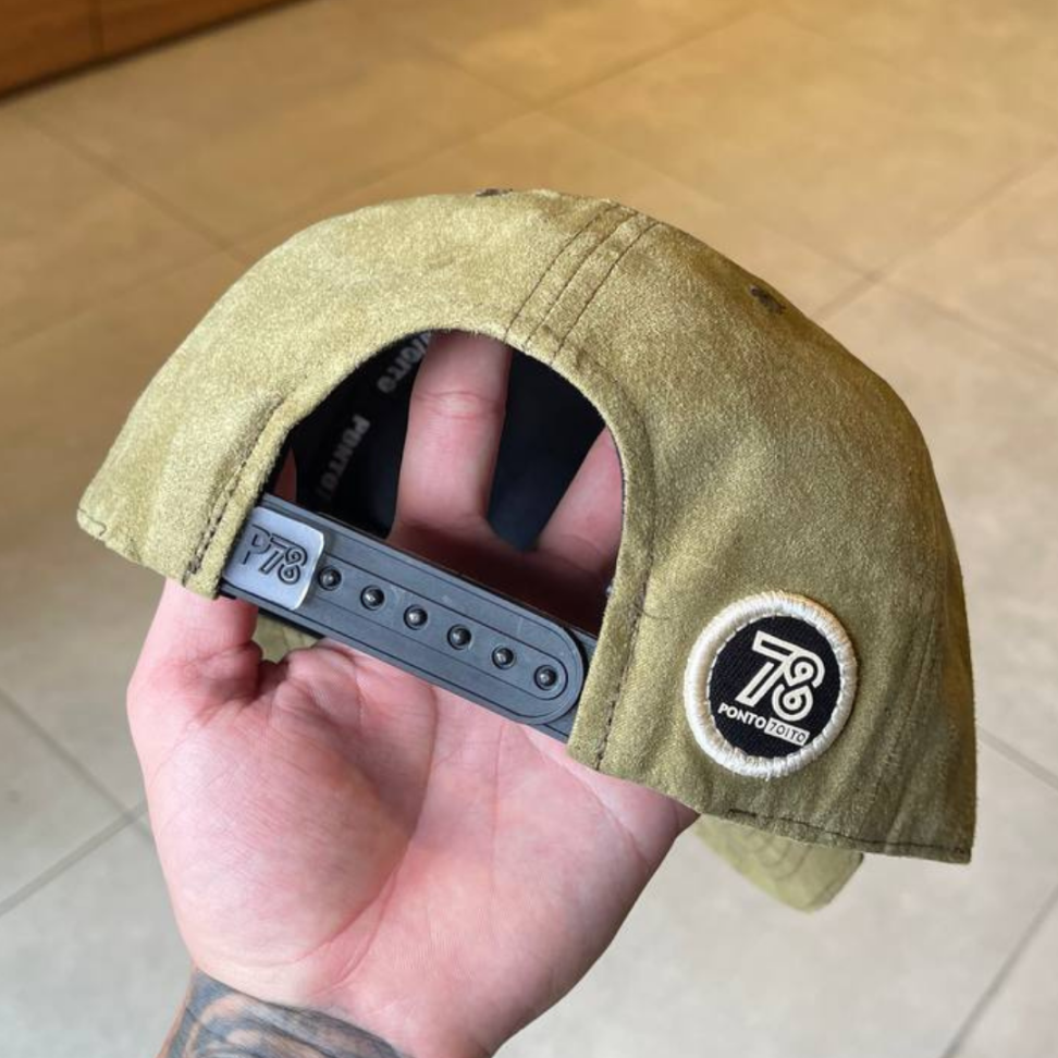 BONÉ MASCULINO PONTO 78 NOBUCK OLIVE – PREMIUM EDITION