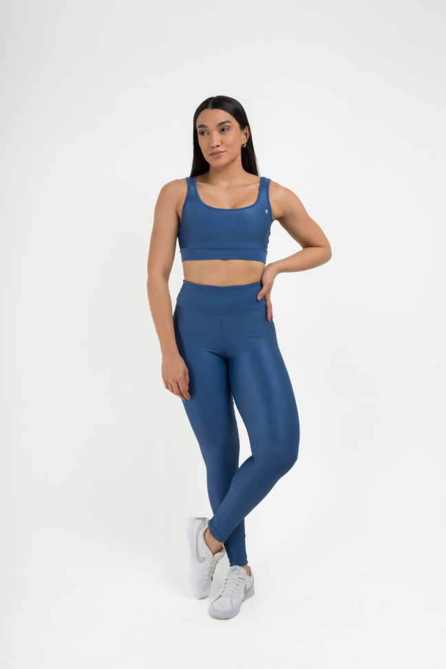 CW13 - Blue Jeans
