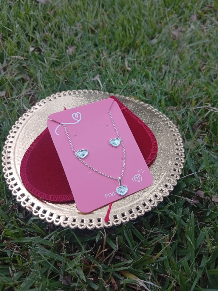 Conjunto Brincos e colar Prata