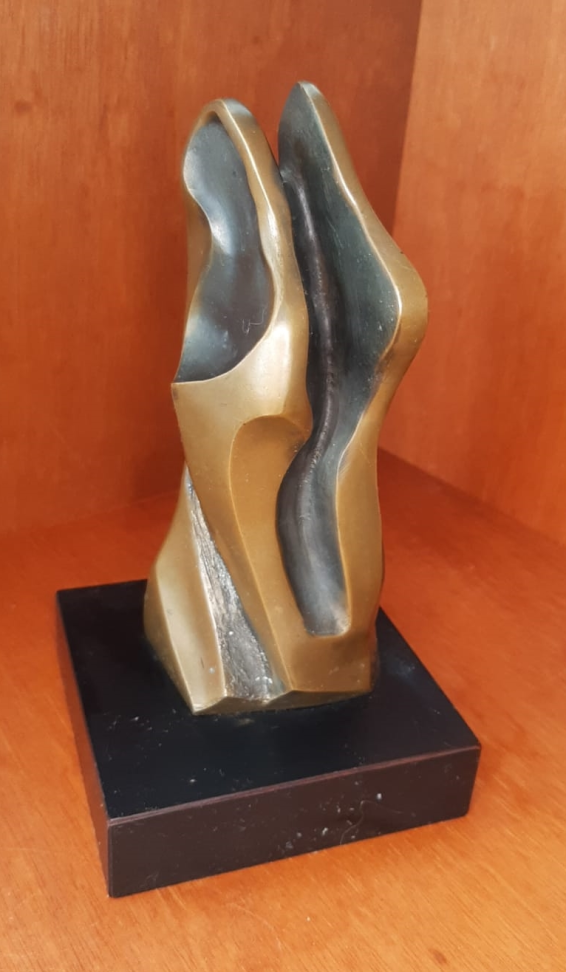 Estatueta Abraço