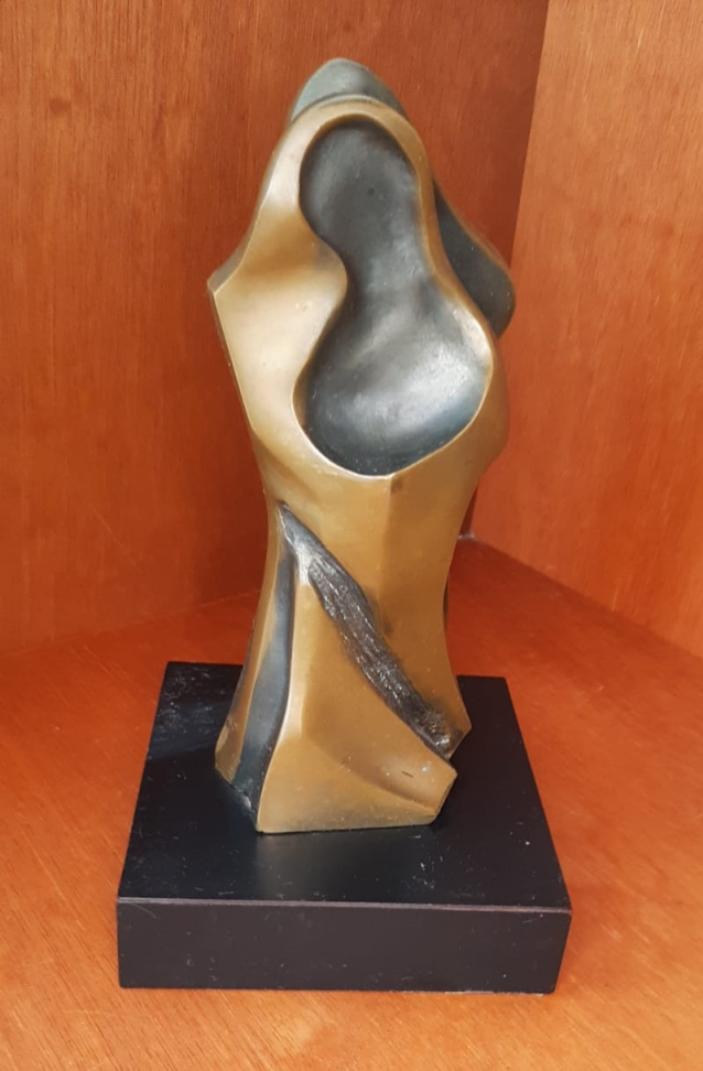 Estatueta Abraço