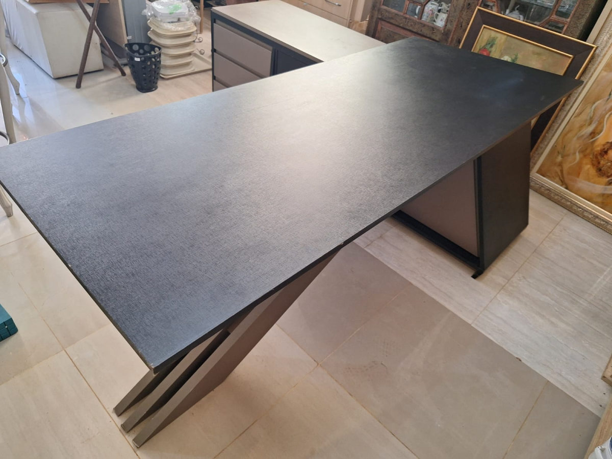 Balcão e mesa de escritório em "L"