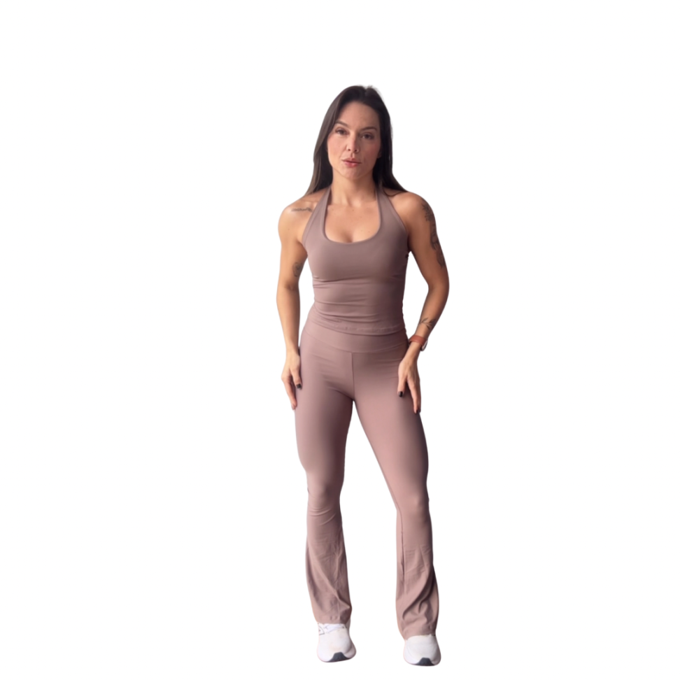 Conjunto blusa + calça flare