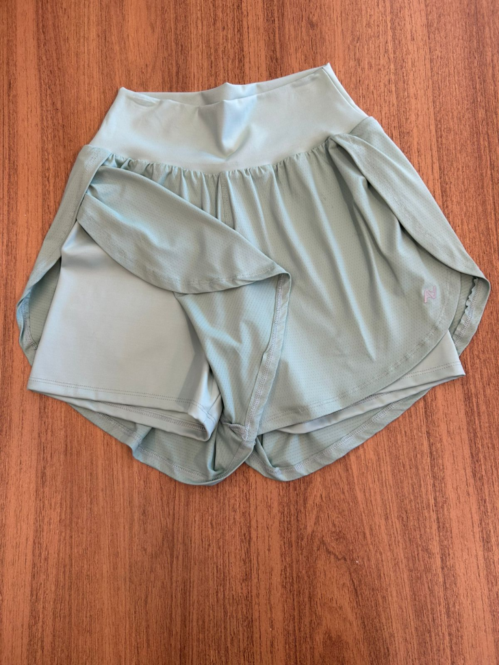 Short duplo annima