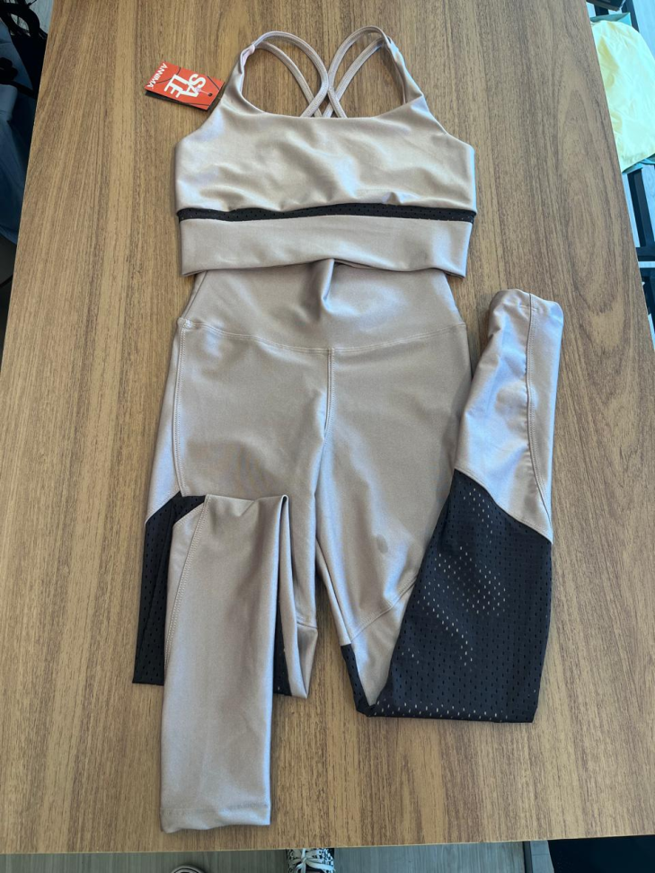 Conjunto Ânnima Beje com Marrom