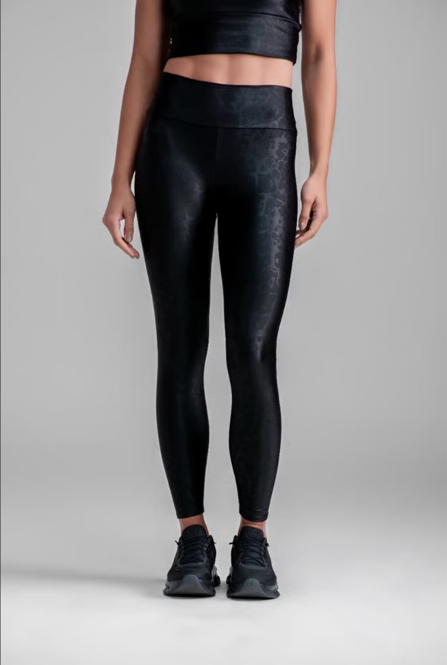 Legging Larulp preto estampa onça
