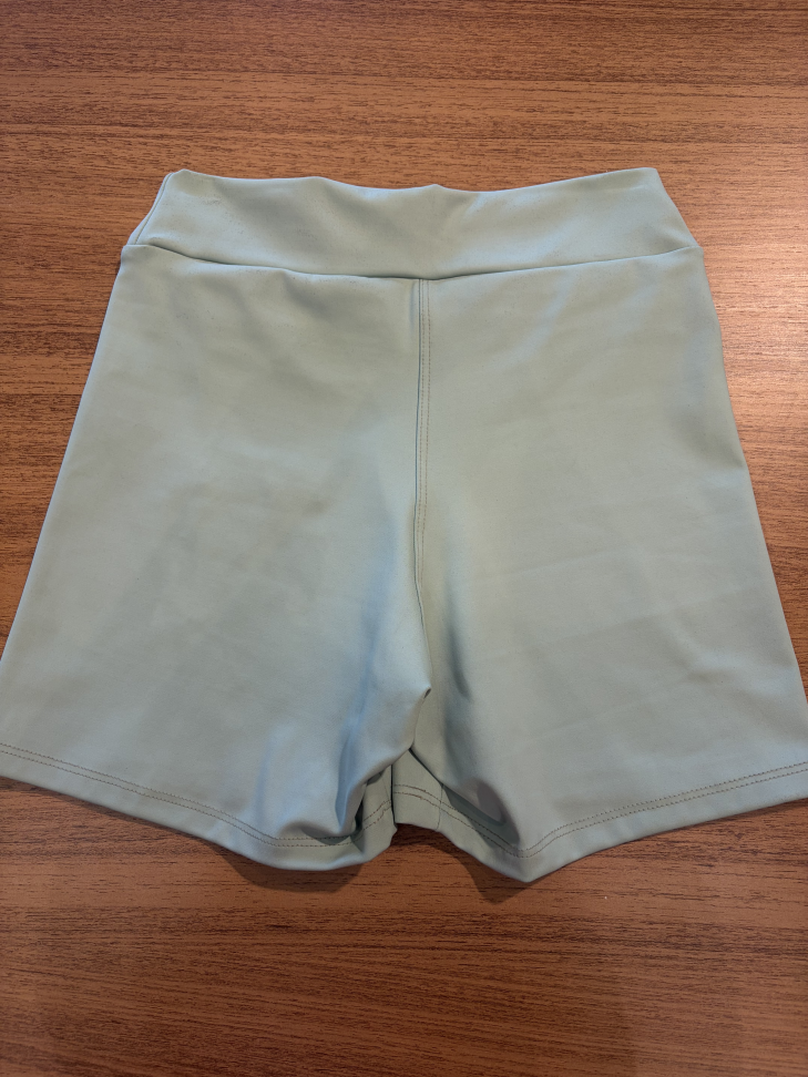 Short Verde Ânnima