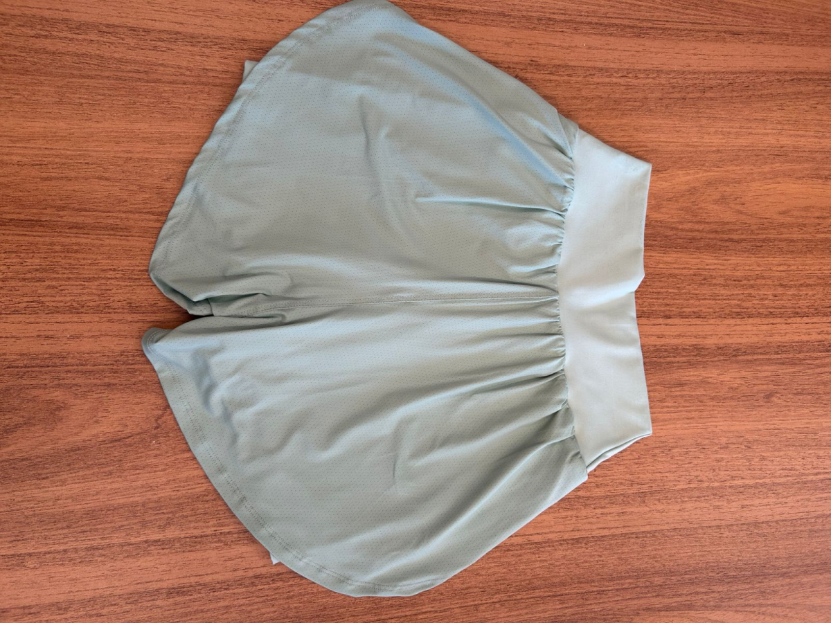 Short duplo annima