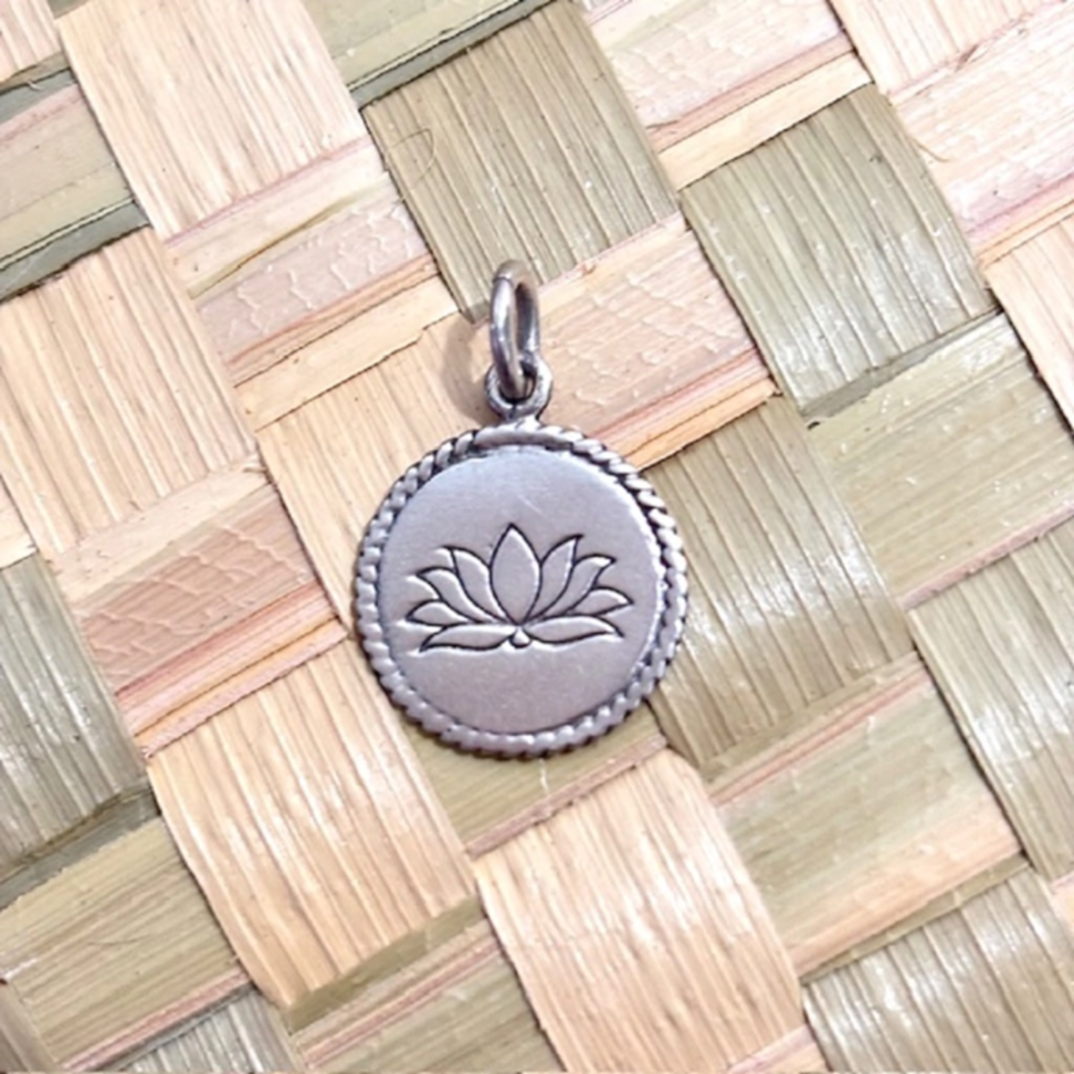 Pingente Flor de Lótus