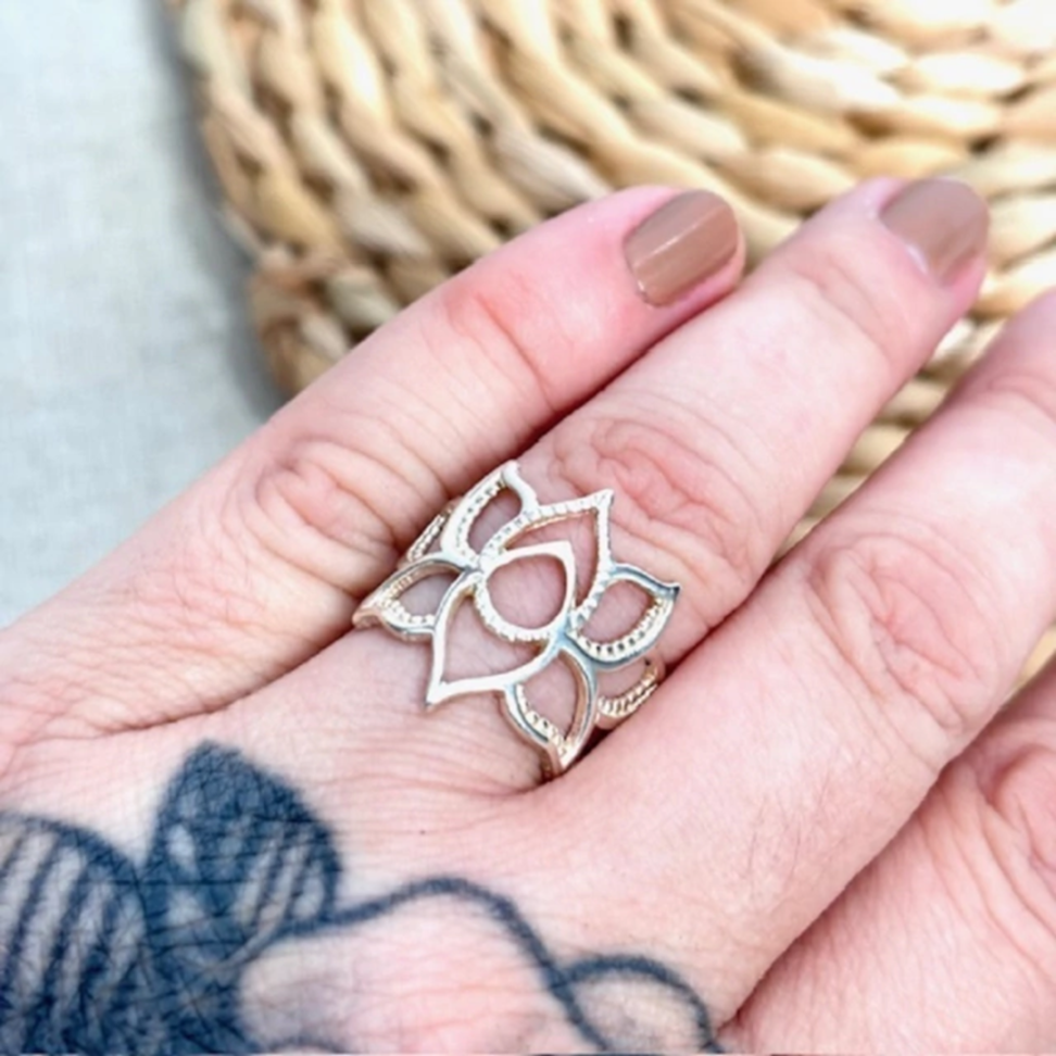 Anel Flor de Lótus G