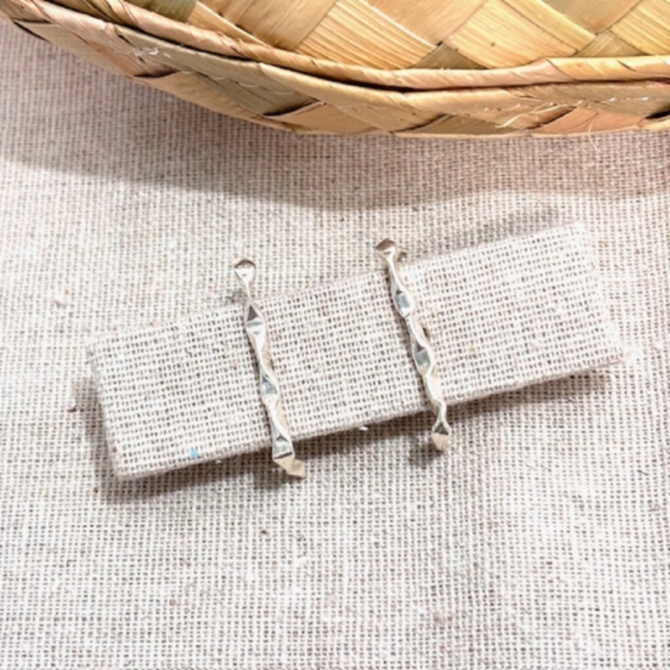 Brinco Earhook Ondulado