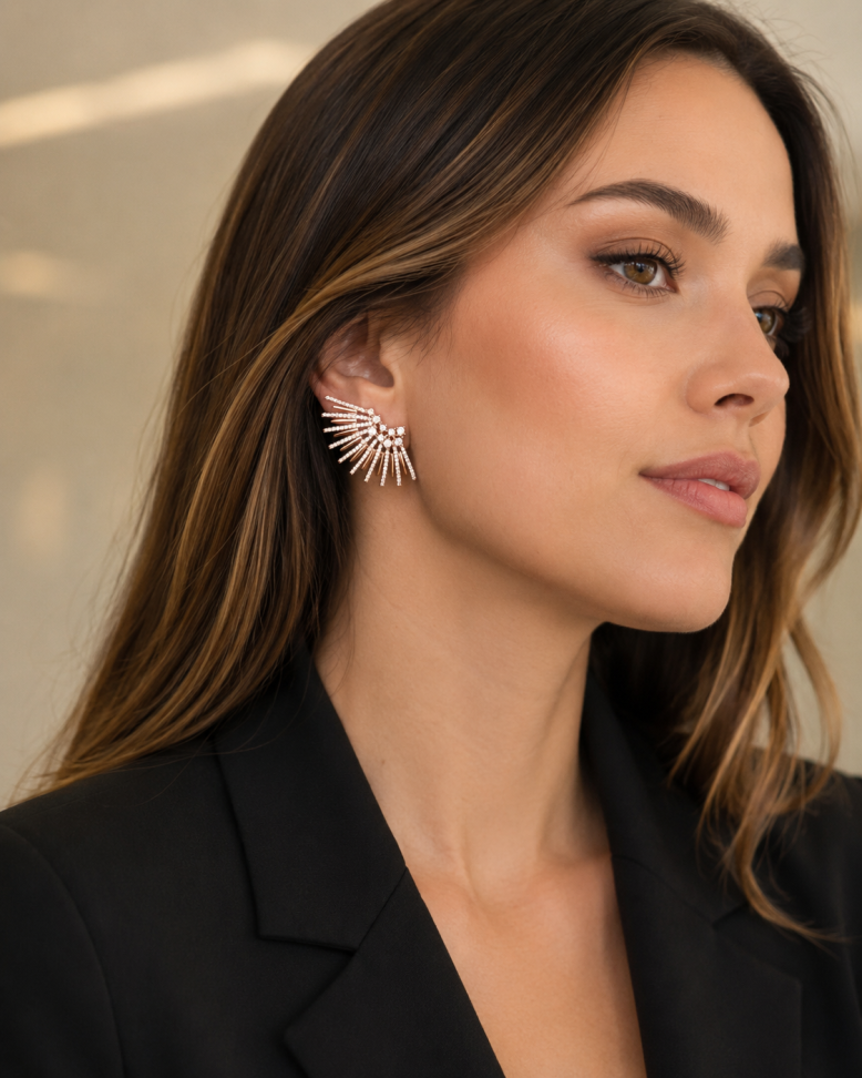 Brinco ear cuff aros cravejados