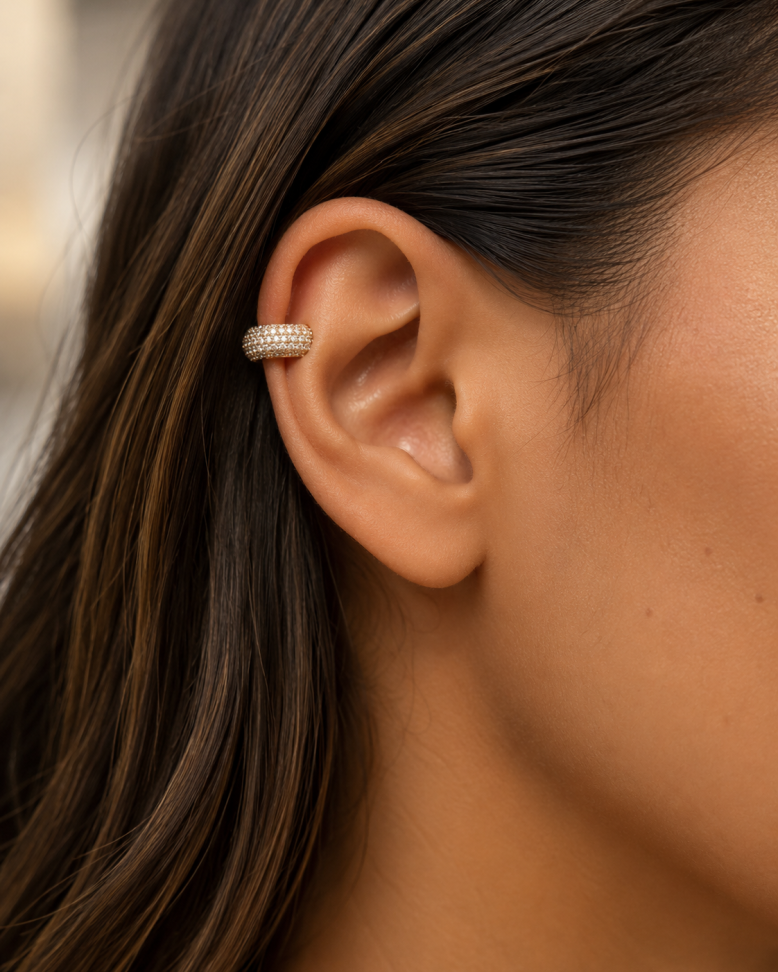 Piercing fake largo cravejado
