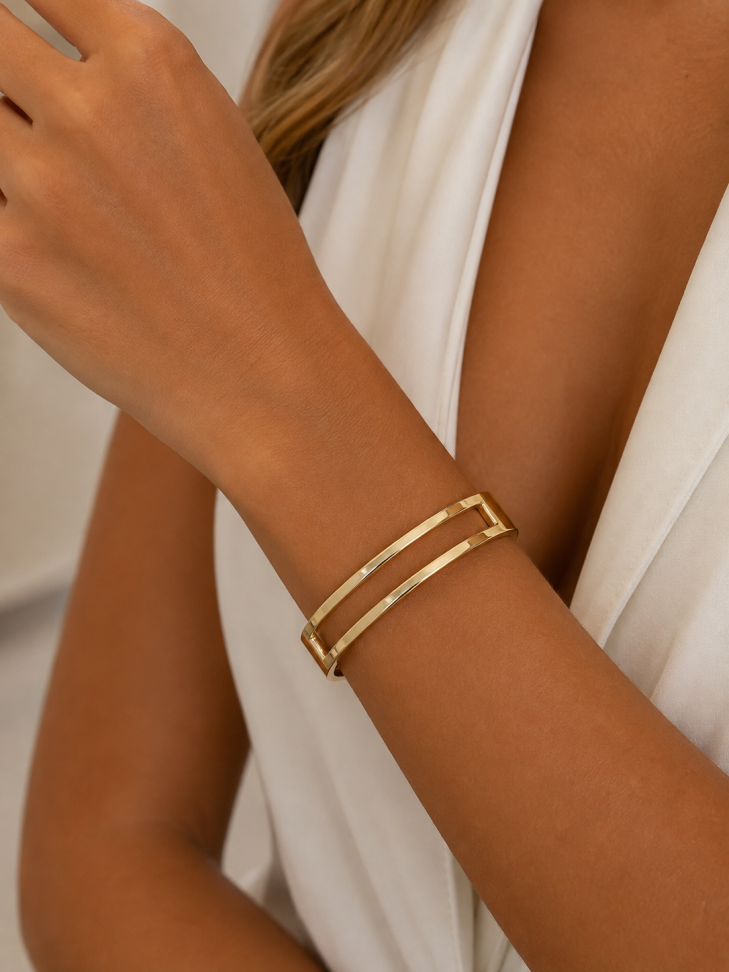 Bracelete liso vazado