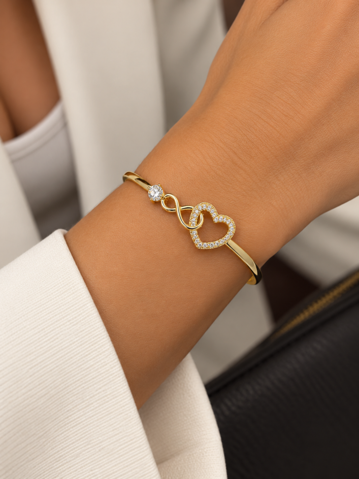 Bracelete liso coração vazado