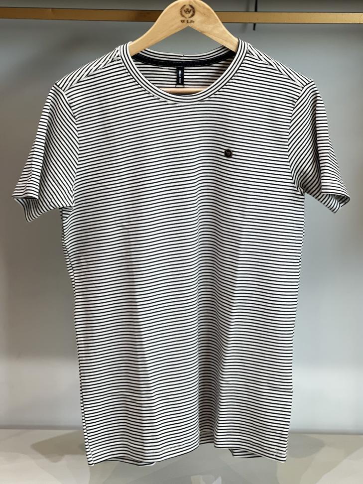 ✅ Camisa T-Shirt Listrada