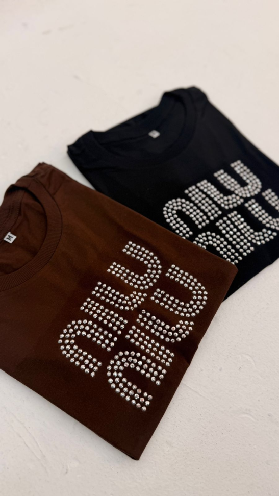 BLUSAS COM PEDRAS