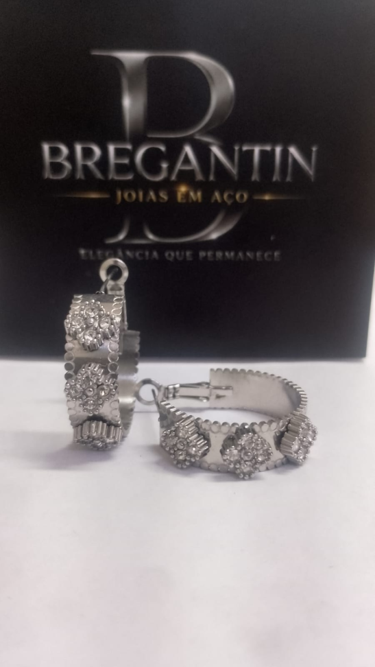 Brinco Argola Trevo Cravejado