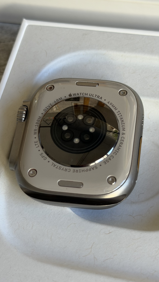 Apple Watch Ultra 2 49mm GPS + Cellular