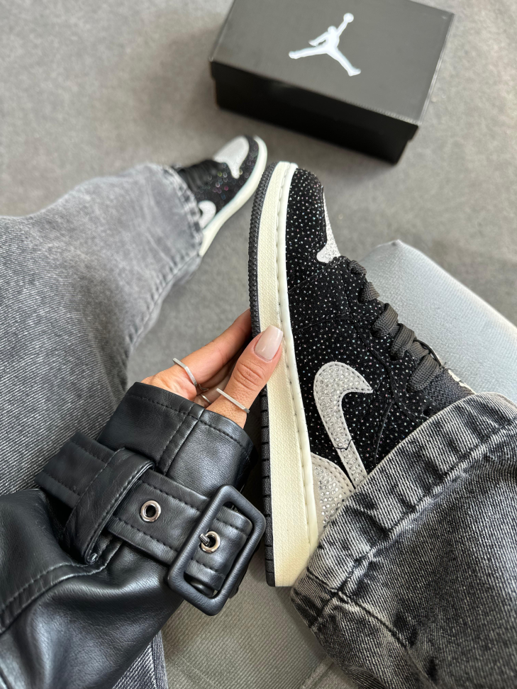 Jordan Low Crystal Black & White - #6