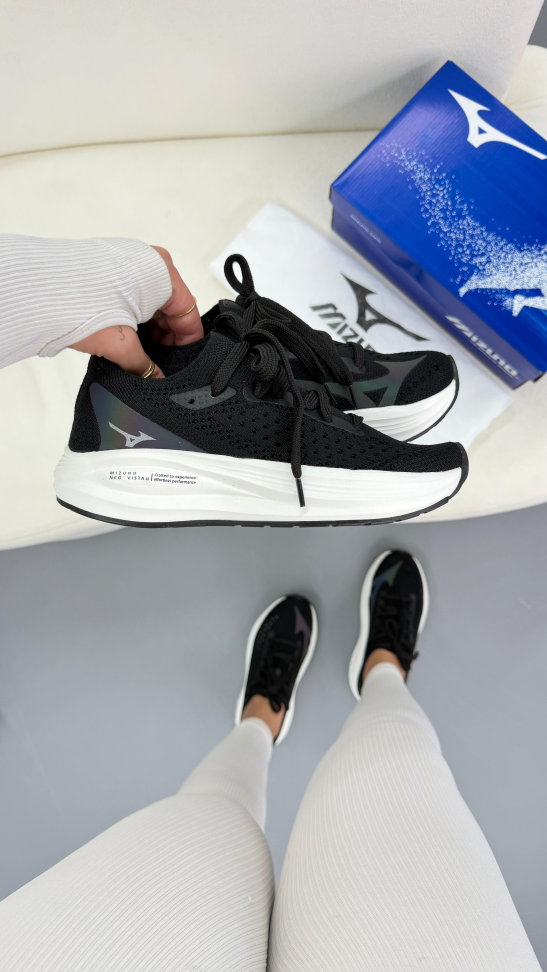 Mizuno Neo Vista